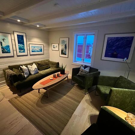 Kjosen Lodge, Lyngen. Lyngseidet Экстерьер фото