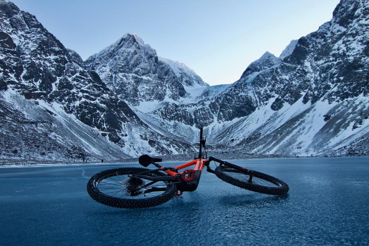 Kjosen Lodge, Lyngen. Lyngseidet Экстерьер фото