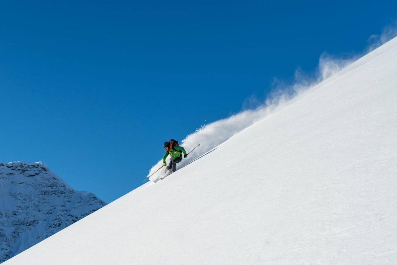 Kjosen Lodge, Lyngen. Lyngseidet Экстерьер фото