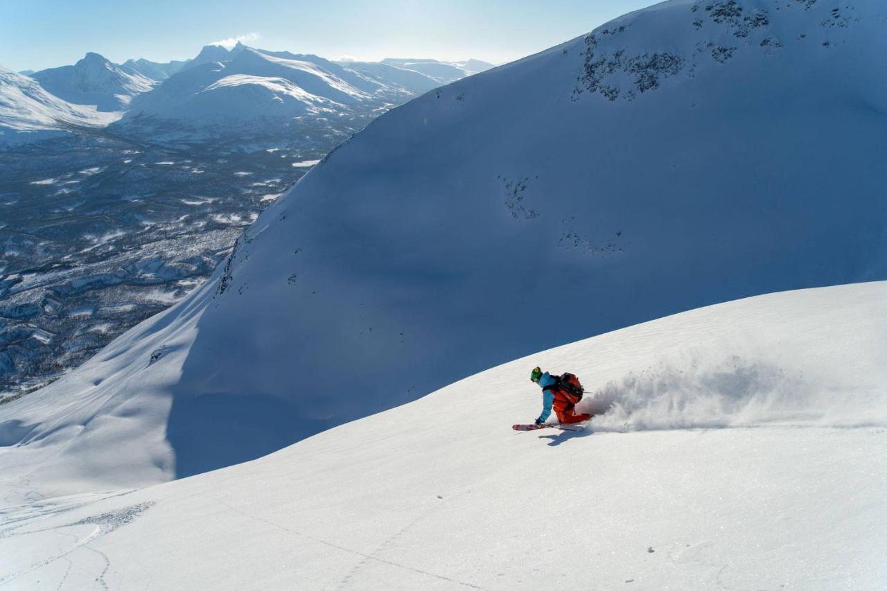Kjosen Lodge, Lyngen. Lyngseidet Экстерьер фото